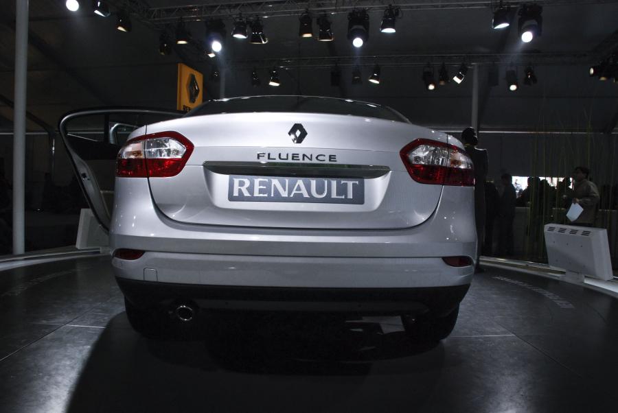  Renault Fluence 2010 года  (фото 57 из 146)